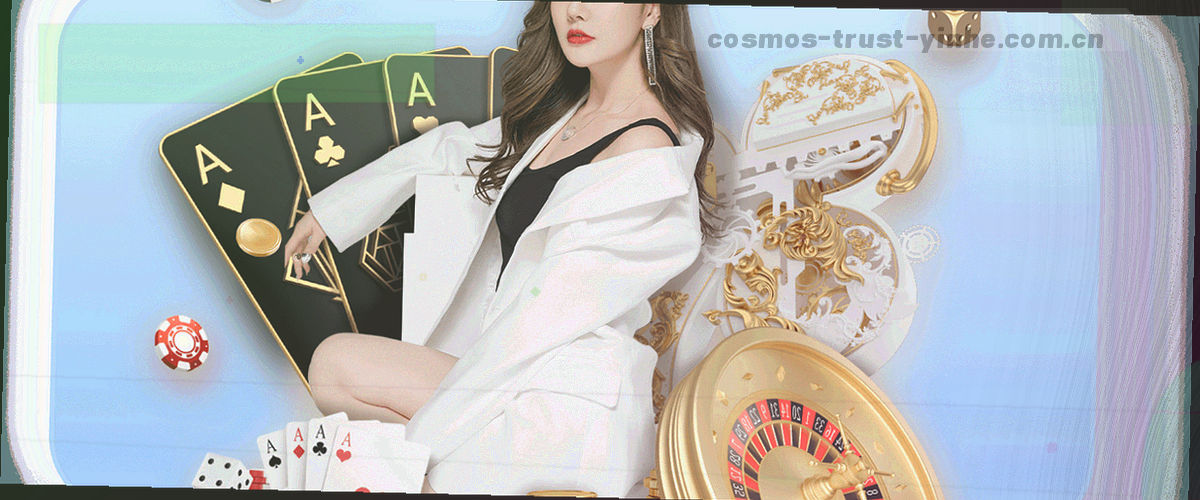 由低到高延伸的星轨抽象曲线，节点处有光点，表示内容体系从起步到整站升级的成长轨迹